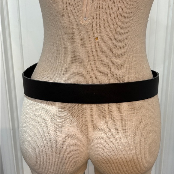 Michael Kors sz S black wide leather statement belt with silver buckle - Picture 2 of 9